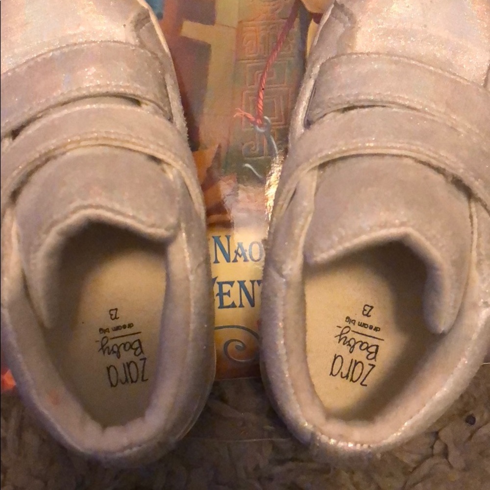 Holographic toddler sneaker - Picture 4 of 5